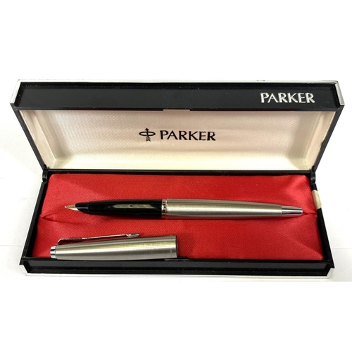 154 - Four vintage Parker fountain pens, one with 14k nib, 2 boxed