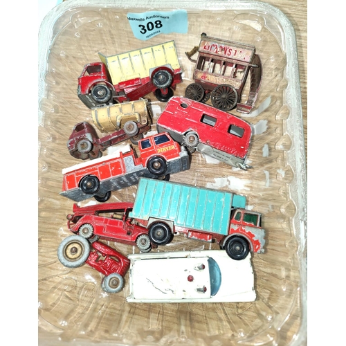 308 - A selection of vintage Lesney diecast vehicles loose