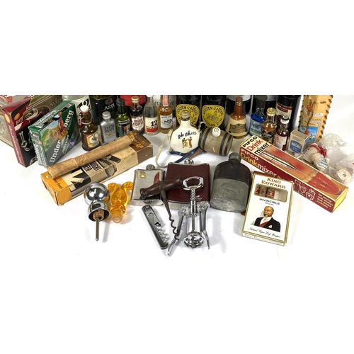 334 - A selection of miniature alcohol, vintage soda syphons and other alcohol related items