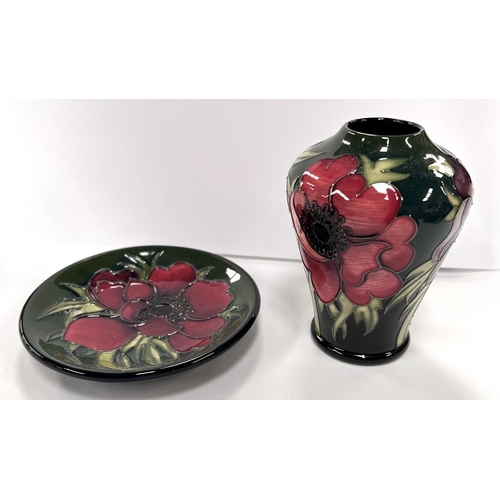 612 - A modern Moorcroft Anemone Tribute coaster designed by Emma Bossons, introduced 2003, diameter 11.5c... 