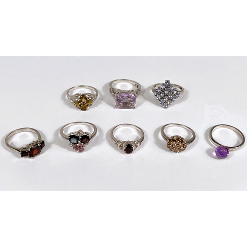 630 - Eight silver rings in a variety of settings and designs, 28.4gm