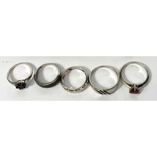 640B - Ten silver rings, stamped '925', assort designs and set  variety of coloured stones