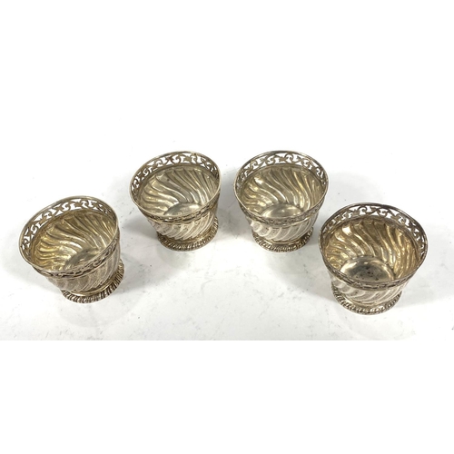 704 - A set of 4 small spiral ribbed bowls with pierced borders, London 1891, 4oz/124gm