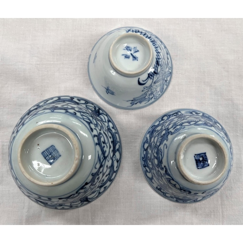 362 - 3 18th century Chinese blue and white tea/rice bowls 2 with similar patterns and seal marks to base ... 