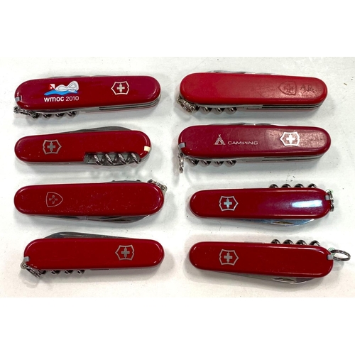 71 - 8 Swiss Army type pocket knives