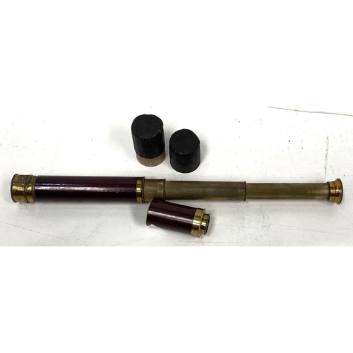 89 - A 19th century 4 sectional pocket telescope in brass and mahogany; a similar item