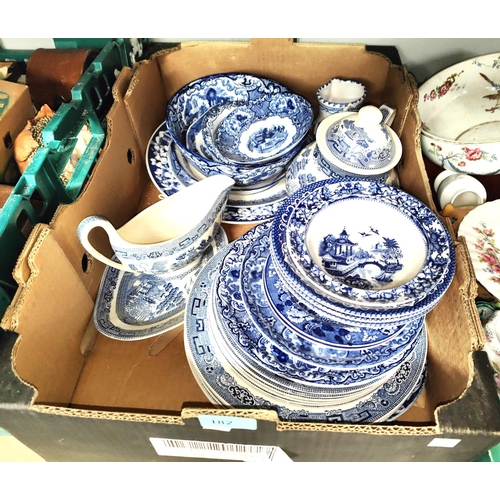 182 - A selection of blue and white dinnerware 