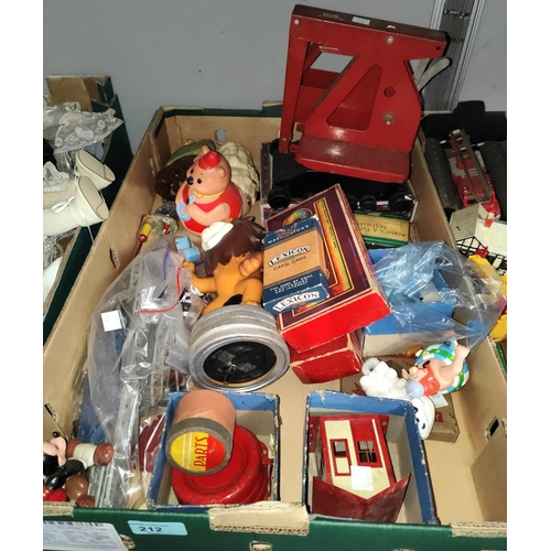 212 - A selection of Meccano; other vintage toys and games