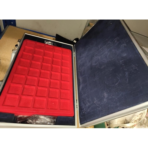 209 - 6 coin trays and two lockable cases with keys.