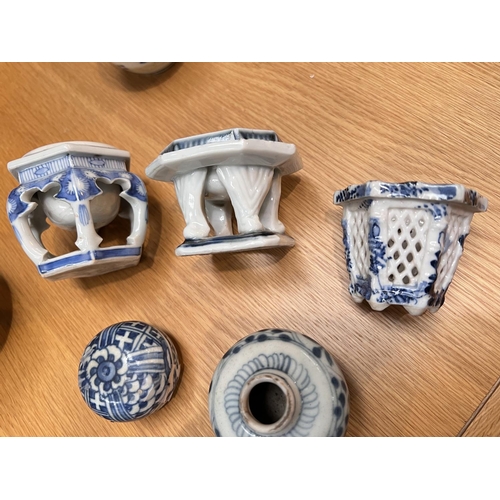 449 - A selection of Chinese blue and white items including vases, plates etc