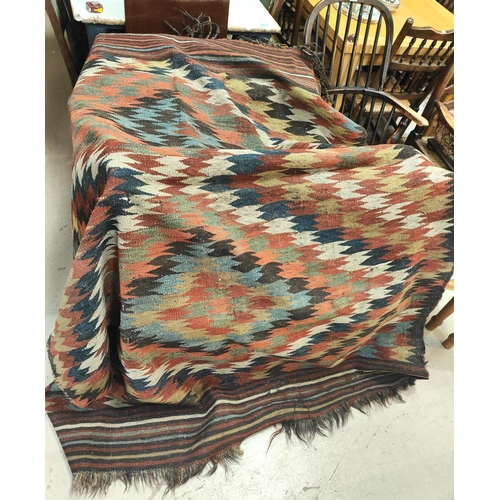 862 - A Middle Eastern flat woven kilim 163x224cm