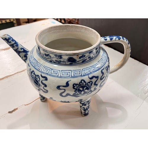 452 - A large Chinese three footed teapot, (no lid) a selection of blue and white and other Chinese items