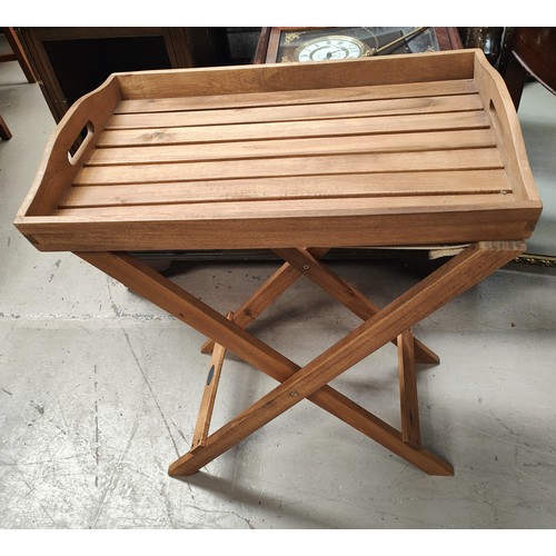 1006B - A reproduction butlers tray table