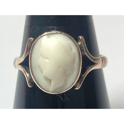 646 - A Victorian cameo set ring stamped 9ct, 3gm