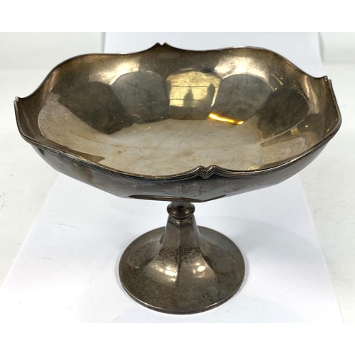 704 - A silver pedestal dish with tapering column, 21.6oz, London 1921