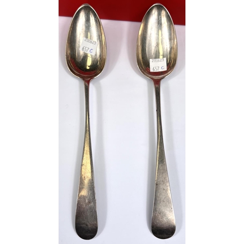 657C - A pair of hallmarked silver Georgian Old English pattern tablespoons, Edinburgh, 1802, 4.5oz and oth... 