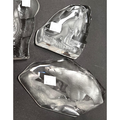 565 - 4 signed Modern Art Glass paperweights 2 are by Mats Jonasson:- Elephant No 3179, Bear cubs No 3097,... 