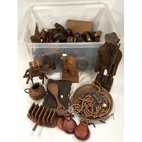 145 - A collection of 50+ pieces of carved treen pieces black forest style and others