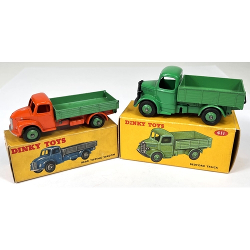 371 - DINKY TOYS: 411 Bedford truck in green in original box; 414 Dodge Rear tipping Wagon in orange and g... 