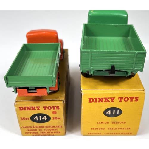 371 - DINKY TOYS: 411 Bedford truck in green in original box; 414 Dodge Rear tipping Wagon in orange and g... 