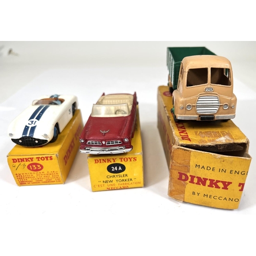 375 - DINKY TOYS: French 24A Chrysler 