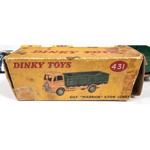 375 - DINKY TOYS: French 24A Chrysler 