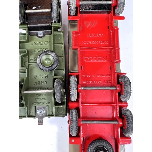 376 - DINKY TOYS: 901 Foden Diesel 8-Wheel Wagon in red and grey with box and a 621 3-Ton Army Wagon in or... 