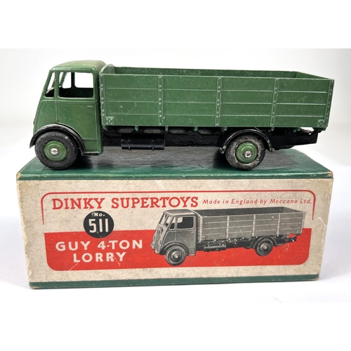 377 - DINKY SUPERTOYS: 511 Guy 4-Ton Lorry in green with original green box