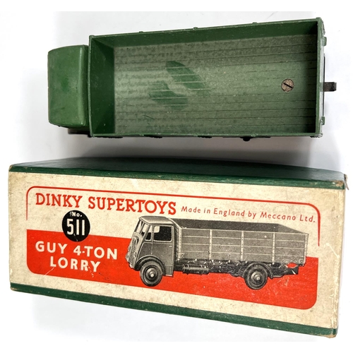 377 - DINKY SUPERTOYS: 511 Guy 4-Ton Lorry in green with original green box