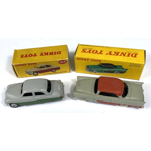 390 - DINKY TOYS: French 24D Plymouth 