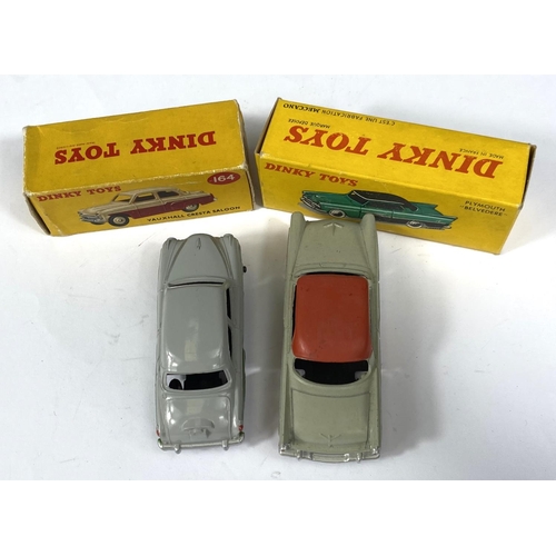 390 - DINKY TOYS: French 24D Plymouth 