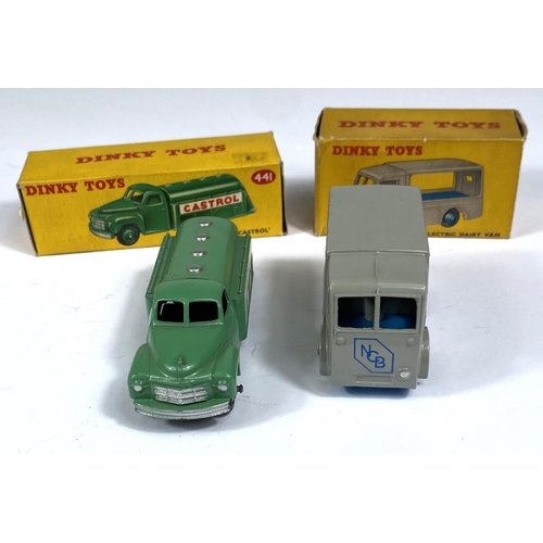 392 - DINKY TOYS: 441 Tanker 'Castrol' in green with box (shop sticker stuck to one end); 490 Electric Dai... 