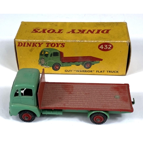 397 - DINKY TOYS: 432 Guy 