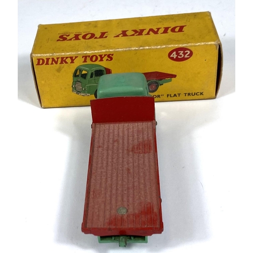 397 - DINKY TOYS: 432 Guy 