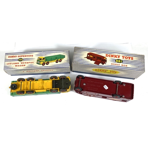 400 - DINKY SUPERTOYS: 934 Leyland Octopus Wagon two tone green and yellow with original box; 981 Horse Bo... 