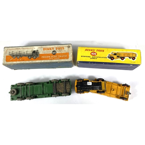 403 - DINKY TOYS: 409 Bedford Articulated Lorry, yellow with box; 505 Foden Flat Truck with Chains in dark... 