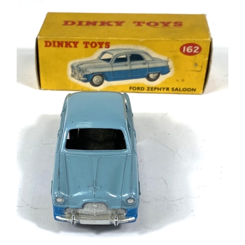 407 - DINKY TOYS: Two 162 Ford Zephyr Saloons in two tone colours, light and dark blue and light and dark ... 