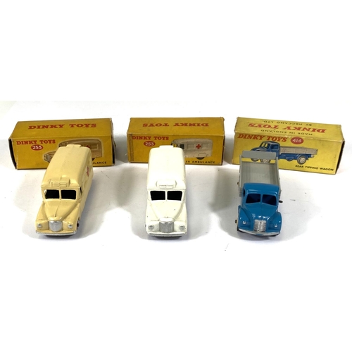 413 - DINKY TOYS: Two 253 Daimler Ambulances, one white body, one off white body in boxes (flaps missing o... 