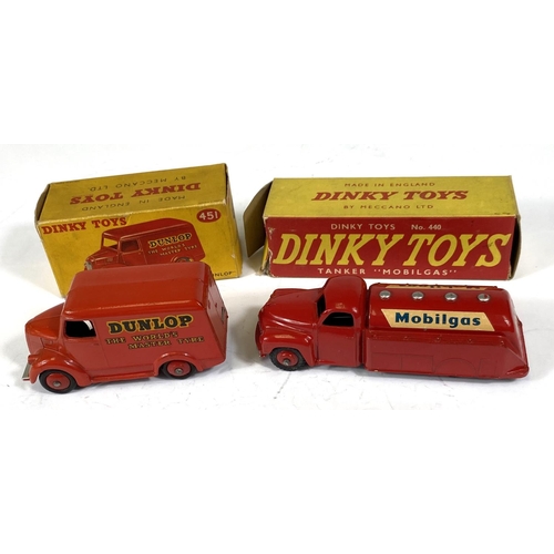 421 - DINKY TOYS: Trojan 15 CWT Van 