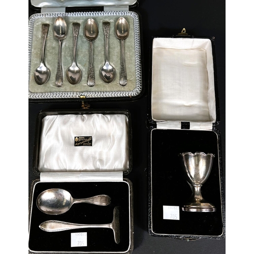 705 -  A cased set of 6 chased hallmarked silver teaspoons, Sheffield 1902; a cased child's dish and ... 