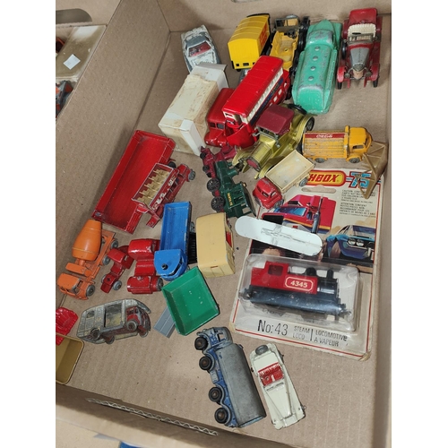 294 - A selection of mixed vintage diecast vehicles including Lesney, Dinky etc