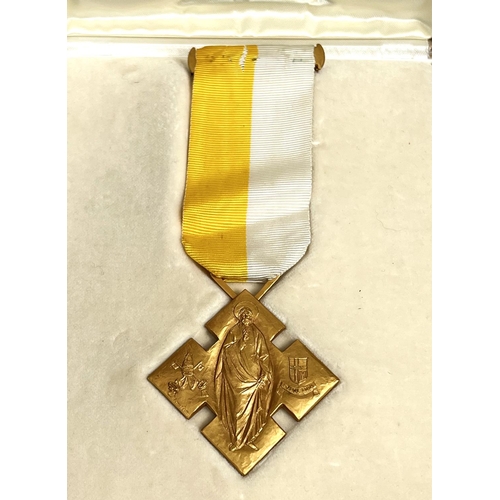 176 - A Vatican Benemerenti medal, originally boxed