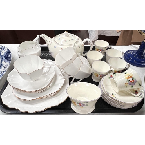 489 - A selection of Art Deco tea ware including Shelley; similar items boxed - mid 20th century service.