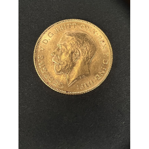 720 - A GV half sovereign 1915