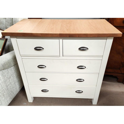 1057 - A modern cream chest of drawers with 3 long and 2 short drawers