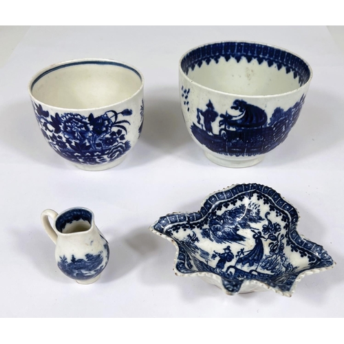 544 - A First Period Worcester blue & white vase and leaf dish, decorated in the 'Fisherman & Corm... 