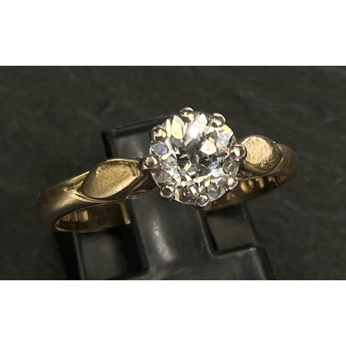 738 - A diamond solitaire ring, brilliant cut stone, 1 caret approx, set in 18 carat yellow gold shank