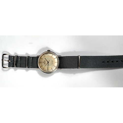 610 - OMEGA: A mid 20th century gents Omega Seamaster De Ville steel cased wristwatch with automatic movem... 