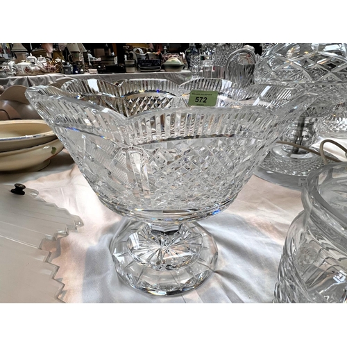 572 - A Waterford crystal fruit bowl on pedestal of tapering form with scalloped rim and cut decoration, d... 