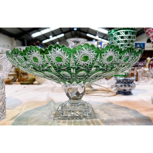 579 - A Val St Lambert style green tazza, overlaid and cut, on short column and square stepped base, diame... 